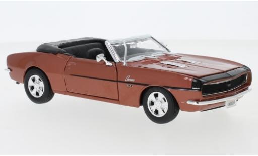 Modelauto Chevrolet Camaro SS 396 Cabriolet metallic bronze 1968 1/24 Maisto