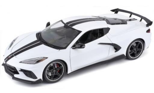 Modelauto Chevrolet Corvette Stingray (C8) wit/zwart 2020 1/18 Maisto