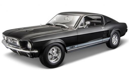 Modelauto Ford Mustang Fastback GTA zwart 1967 1/18 Maisto