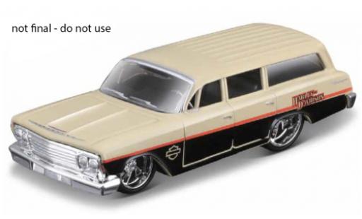 Modelauto Chevrolet Biscayne Station Wagon beige/zwart Harley-Davidson 1962 1/64 Maisto