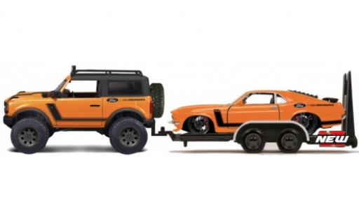 Modelauto Ford Bronco Badlands Offroad oranje/zwart Perfomance 2021 1/24 Maisto
