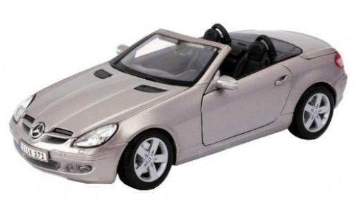 Modelauto Mercedes SLK Base (R171) metallic beige 2009 1/18 Maisto