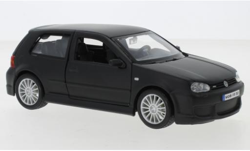 Modelauto Volkswagen Golf R32 IV mat-zwart 2006 1/24 Maisto
