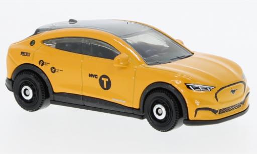 Modelauto Ford Mustang Select Mach-E geel 2021 1/64 Matchbox
