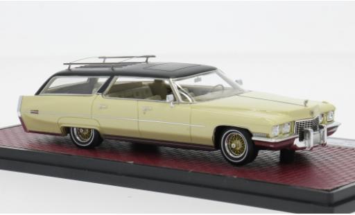 Modelauto Cadillac Deville Station Wagon Personalcar from Elvis Presley beige/zwart 1972 1/43 Matrix