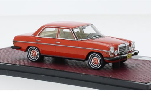 Modelauto Mercedes CLA Base 300D (W115) rood 1974 1/43 Matrix