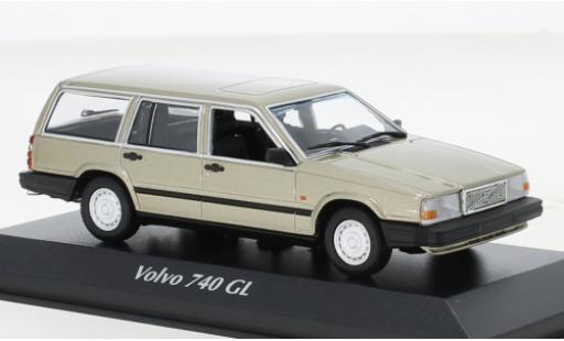 Modelauto Volvo 740 Base Stationwagen metallic beige 1986 1/43 Maxichamps
