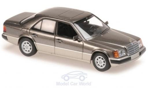 Modelauto Mercedes 230 Base E (W124) metallic grijs 1991 1/43 Maxichamps