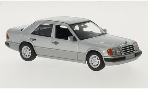 Modelauto Mercedes 230 Base E (W124) grijs 1991 1/43 Maxichamps