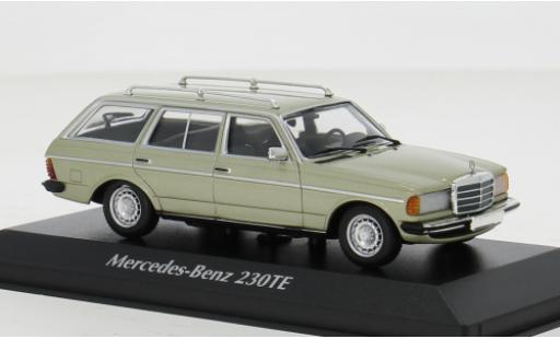 Modelauto Mercedes 230 Coupe TE (W123) metallic groen 1982 1/43 Maxichamps