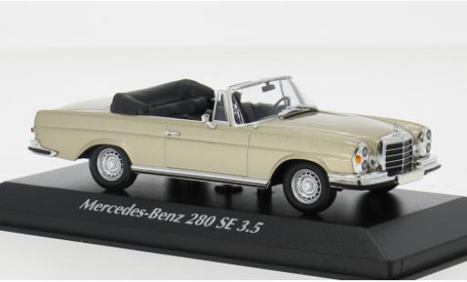 Modelauto Mercedes 280 Cabriolet SE 3.5 (W111) gold 1970 1/43 Maxichamps