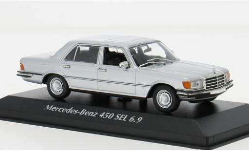 Modelauto Mercedes 450 Base SEL (W116) grijs 1972 1/43 Maxichamps