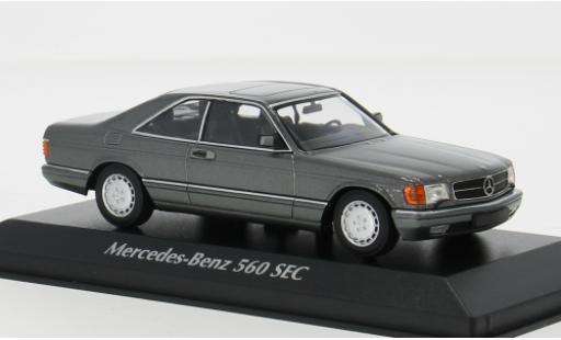 Modelauto Mercedes 560 Coupe SEC (C126) metallic grijs 1986 1/43 Maxichamps