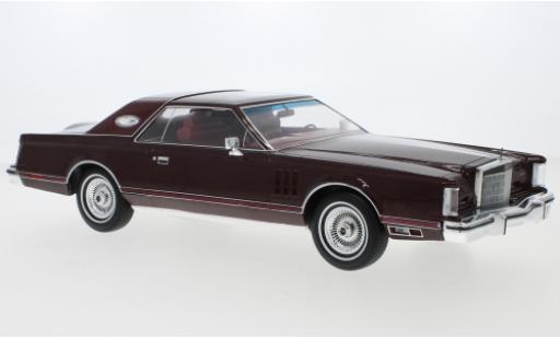 Modelauto Lincoln Continental 1978 Mark V rood 1/18 MCG