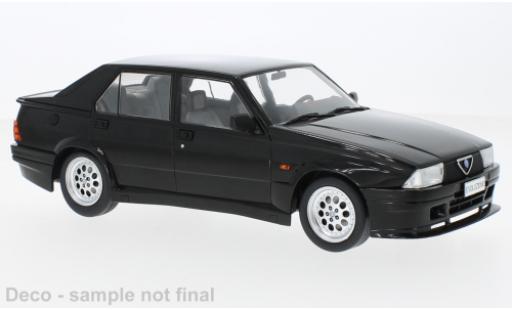 Modelauto Alfa Romeo 75 turbo Evoluzione zwart 1987 1/18 MCG