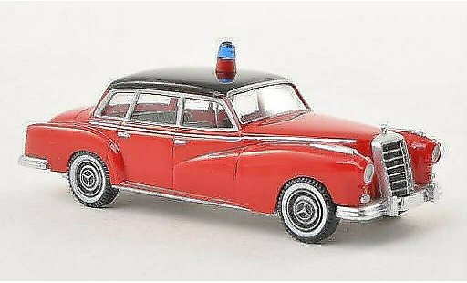 Mercedes 300 Base 1/87 Wiking Brandweer modelauto