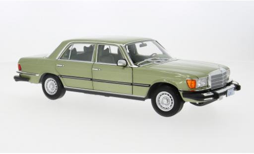 Modelauto Mercedes 450 Base SEL groen 1/18 Norev