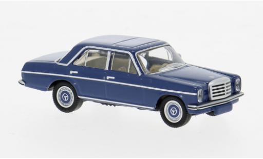 Modelauto Mercedes /8 Base (W114) blauw 1/87 Schuco