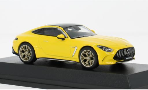 Modelauto Mercedes AMG GT Base 63 4Matic geel 2023 1/43 iScale