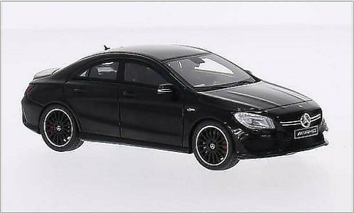 Mercedes CLA Base 1/43 Spark 45 AMG (C117) zwart modelauto
