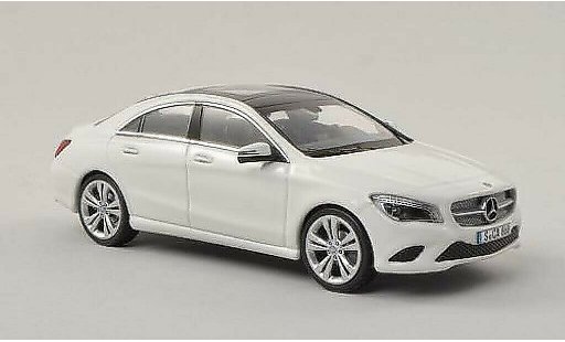 Mercedes CLA Base 1/43 Schuco (C117) wit modelauto