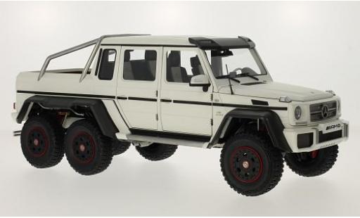 Modelauto Mercedes 6 6x6 G63 AMG wit 1/18 AUTOart