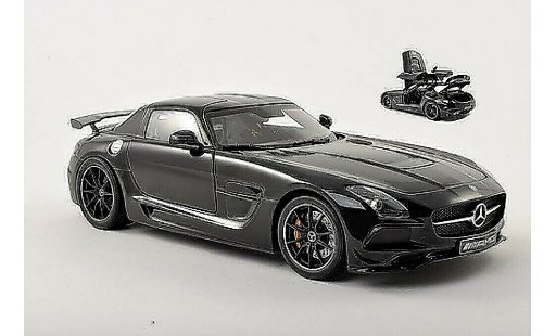 Mercedes B Black Series 1/18 Minichamps AMG zwart zwart 2013 modelauto