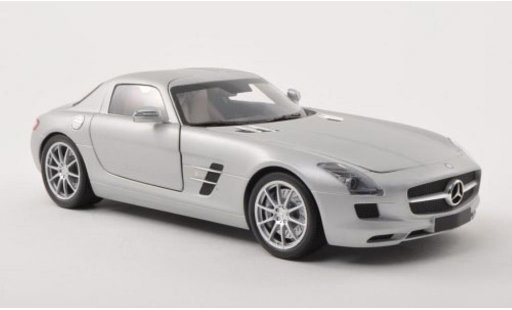 Mercedes SLS Coupe 1/18 Minichamps AMG (C197) mat-grijs 2010 modelauto