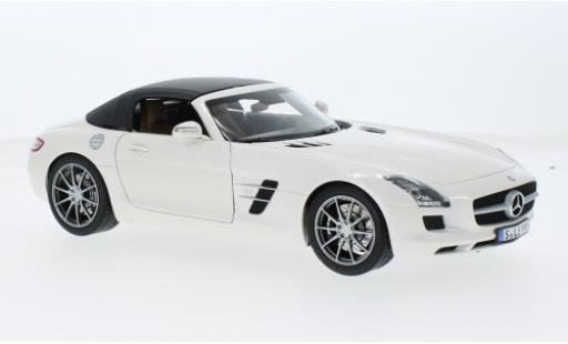 Modelauto Mercedes SLS Roadster AMG wit 1/18 Norev