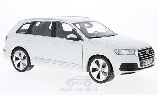 Modelauto Audi Q7 suv wit 2015 1/18 Minichamps