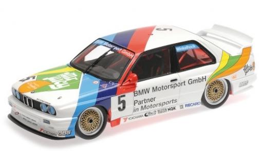 Modelauto Bmw M3 course (E30) No.5 M-Team Schnitzer Mr. Juicy Macau Guia Race 1990 J.Winkelhock 1/18 Minichamps