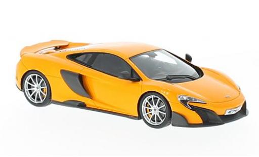 Modelauto McLaren 675 Base LT oranje 2015 1/43 Minichamps