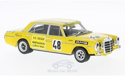 Modelauto Mercedes 300 6.8 SEL AMG No.48 Briefmarken winnaar Test Le Mans 1972 H.Heyer 1/43 Minichamps
