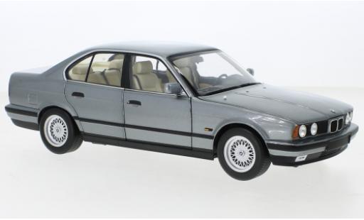Modelauto Bmw 535 berline i (E34) metallic grijs 1988 1/18 Minichamps