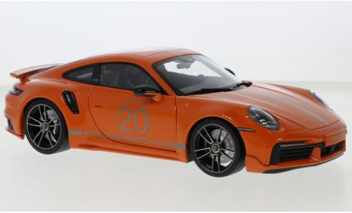 Modelauto Porsche 911 Turbo s Sport Design oranje 2021 1/18 Minichamps