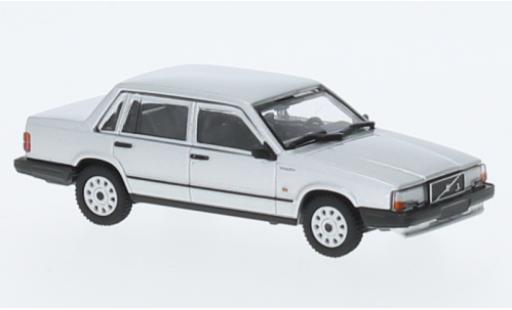 Modelauto Volvo 740 GL d 1986 1/87 Minichamps