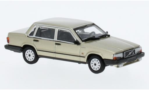 Modelauto Volvo 740 GL metallic beige 1986 1/87 Minichamps