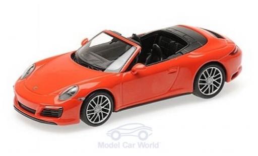 Modelauto Porsche 911 4S (991.2) Carrera Cabriolet oranje 2016 1/43 Minichamps