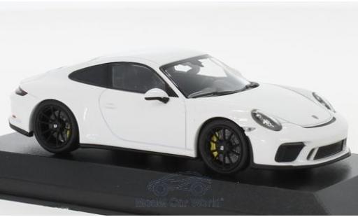 Modelauto Porsche 911 GT3 (991.2) Touring wit 2018 1/43 Minichamps
