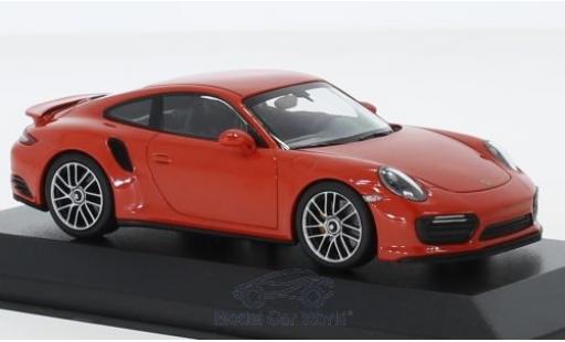 Modelauto Porsche 911 Turbo S (991.2) oranje 2017 1/43 Minichamps