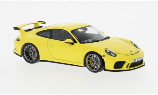 Modelauto Porsche 911 GT3 (991.II) geel Sport Auto Collection 2017 1/43 Minichamps