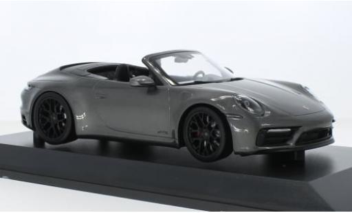 Modelauto Porsche 911 GTS Carrera 4 Cabriolet metallic grijs 2020 1/18 Minichamps