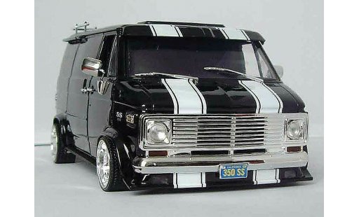 Chevrolet Van fourgon 1/18 Highway 61 black modelauto