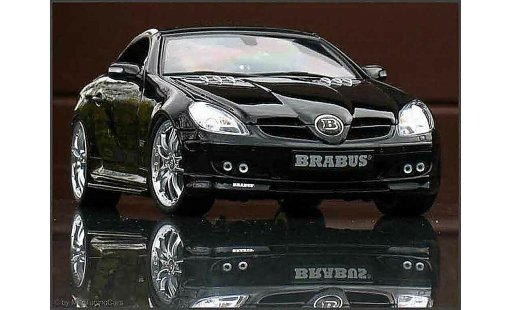 Mercedes Classe SLK Base 1/18 Maisto zwart brabus modelauto