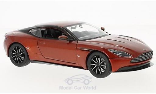 Modelauto Aston Martin DB11 coupe 1 metallic oranje 1/24 Motormax