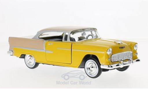 Modelauto Chevrolet Bel Air Coupe geel/bruin 1955 1/24 Motormax