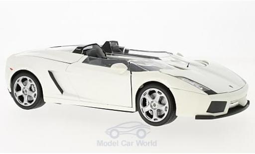 Modelauto Lamborghini Concept Base S metallic wit 1/24 Motormax