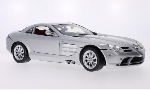 Modelauto Mercedes CLA Base McLaren SLR grijs 1/12 Motormax