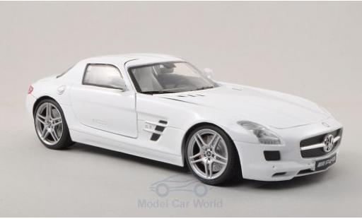 Modelauto Mercedes SLS Coupe AMG (C197) wit 1/18 Motormax
