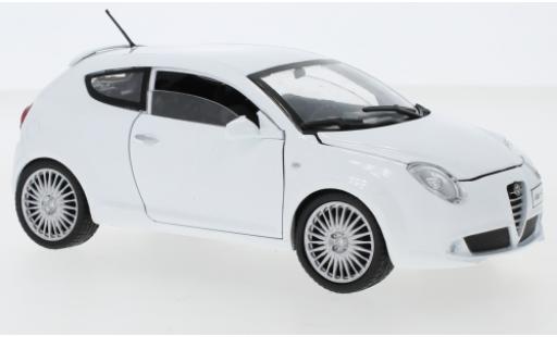 Modelauto Alfa Romeo Mito berline wit 1/24 Motormax